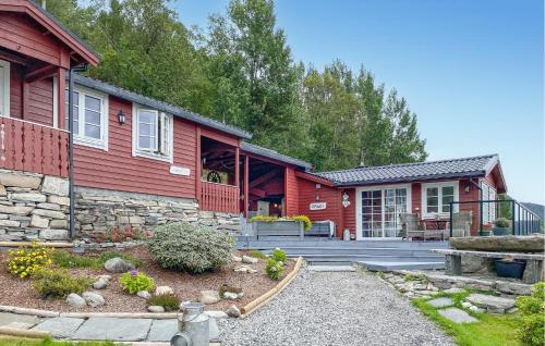 . Stunning Home In Lavik