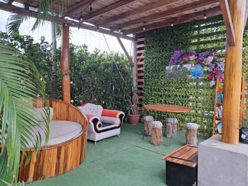 PiscinaCascolHostal in Пуерто Лопез