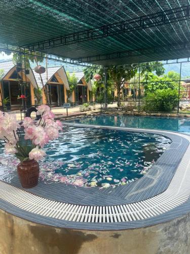 Homestay Suoi Khoang Minh Hang - 수영장
