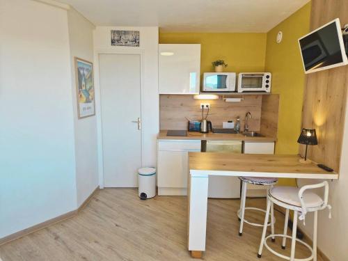 Studio 2 pers au pied des pistes - Ski et rando - FR-1-393-185 in แซ็ง-มิเชล-เดอ-แชยอล