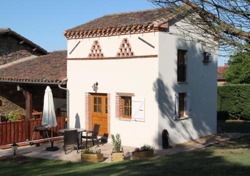 Le Pigeonnier de Lacalm GÎTE