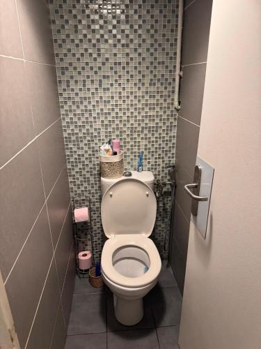 Bathroom, Appartement Cosy tout conford in La Rose