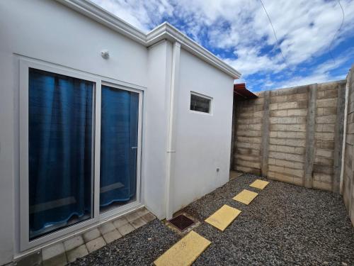 Casa en Villa Panamericana, San Miguel in Jucuaran
