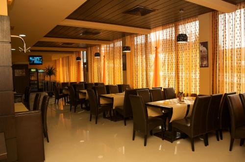 Hotel Serdica - image 8