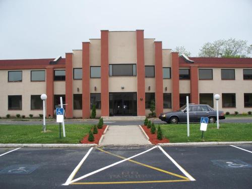 Budget Inn&Suites - Accommodation - Wall Township