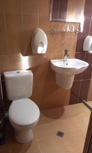 Family Hotel Kartala - image 4