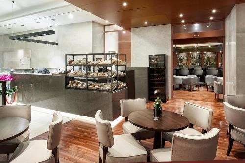 Bar/lounge, President Hotel in Myeong-dong