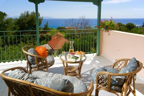 Balcony/terrace, Maria Apartments in Lourdata