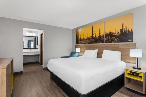 Travelodge by Wyndham Phoenix - image 11