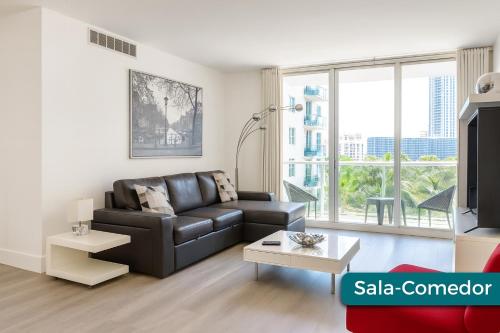 Modern Beach Apartment by Miami Te Espera - HOLLYWOOD 6T in Hollywood, USA
