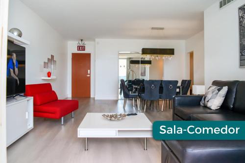 Modern Beach Apartment by Miami Te Espera - HOLLYWOOD 6T in Hollywood, USA
