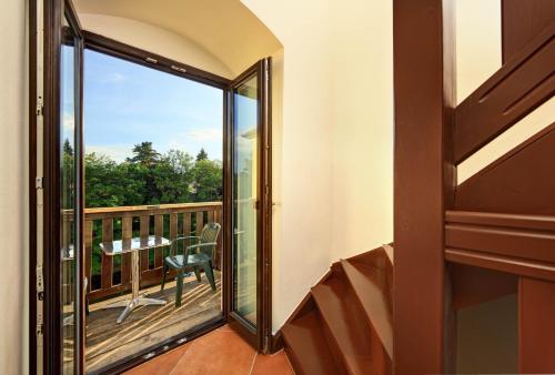 ระเบียง/ชานเรือน, เพนชั่น เท็ดดี (Pension Teddy) near ปราสาทเชสกี้ ครุมลอฟ