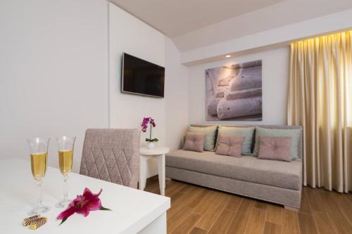 Balatura Split Luxury Rooms - image 14