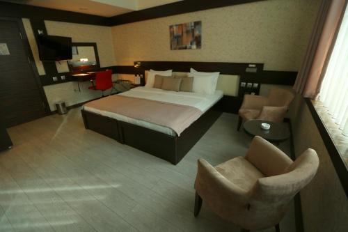 Wes Hotel - main image