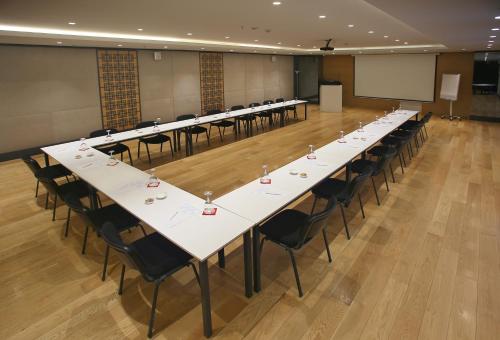 Wes Hotel - image 12
