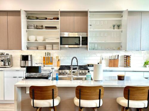 Modern 5BR Luxury Paradise Villa