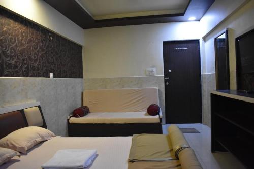 Hotel Gokul – Ahmedabad, TN