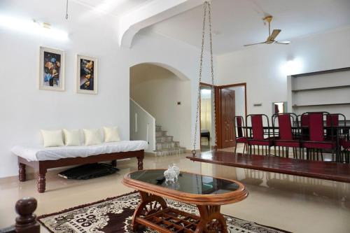 White House in Arambakkam