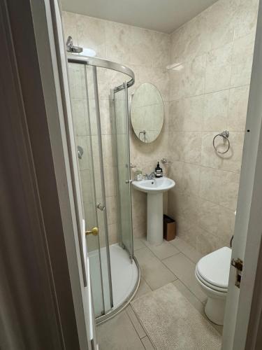 Elegant Period Apartment in London, London (photo 9)