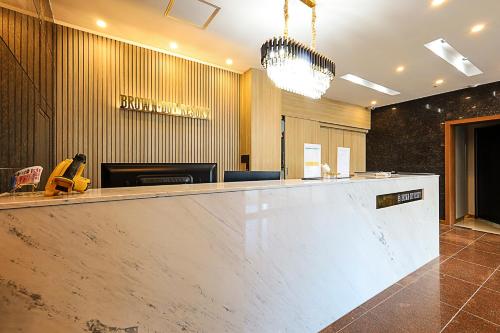 거제 브라운도트 호텔 거제근포항점 (Brown Dote Hotel Geunpohang) 호텔 외관