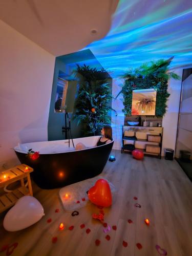 Bathroom, Immersion Foret Enchantee, 70m2 Atypique & Design aux portes de Lille in Salome (Nord-Pas-de-Calais)
