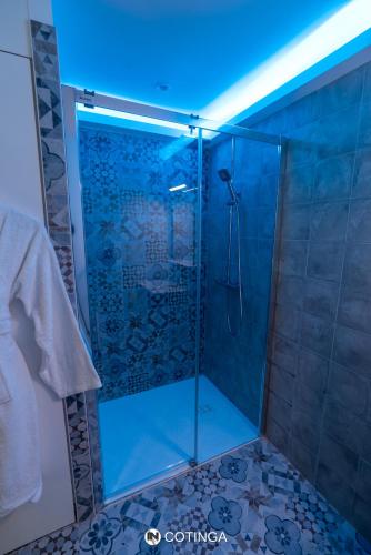 Cotinga in Villars-les-Dombes