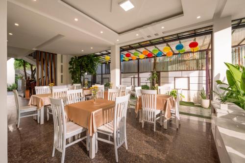 Numa Villa Near Old Town Hoi An - 레스토랑