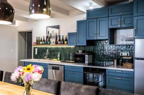 Bohém Borklub (Bohem Borklub) in Tallya