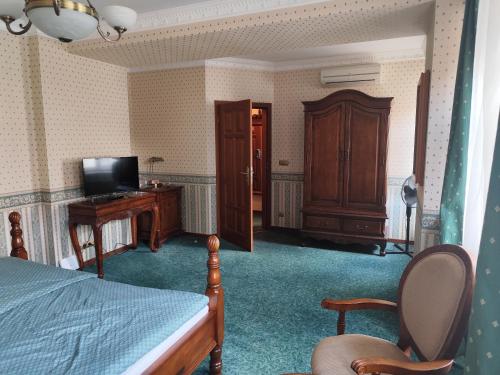 1 queen bed
