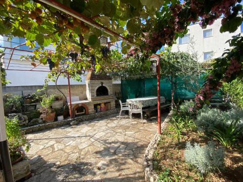 Garden, Nora in Rovinj