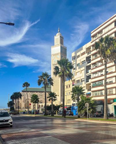 Apartment Casa Marina - Borgone, Ocean & Hassan II Views, Casablanca
