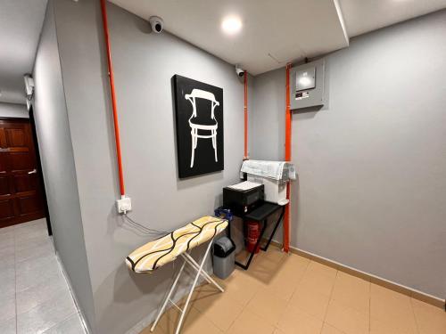 GLITZ HOTEL near Time Tunnel Museum