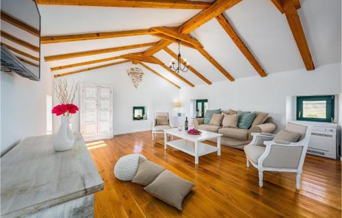 Stone Villa Paula by Istrabook in Butkovici