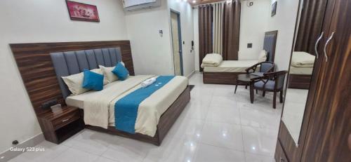 Viraj Homestay & Restaurant in Bhaniawala