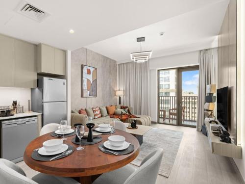 Radiant Luxe Retreat 1BR w Sofa Bed-Sleeps 4- in Lotus 3, Dubái (foto 7)