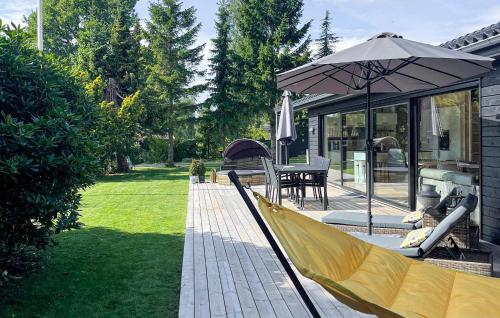 ทัศนียภาพภายนอกโรงแรม, Stunning Home In Dronningmølle in ดรอนนิงเมิลเลอ