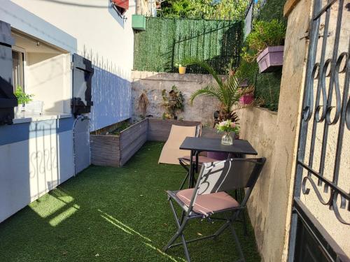 Balcony/terrace, Bas de Villa in Other