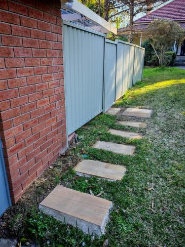 Spacious Studio with Garden close 2train&Westfield near Leonora Close Park