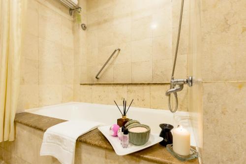 Shower, Richmonde Hotel Ortigas Manila in Pasig