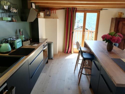 Charmant appartement avec terrasse de toit 2 chambres 4 pers in Seez