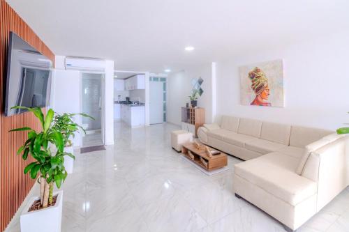 Spacious beachfront apartment