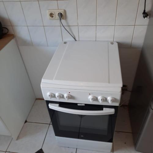 Large flat with separate rooms for 8 guests ST0, Zeitz (foto 4)