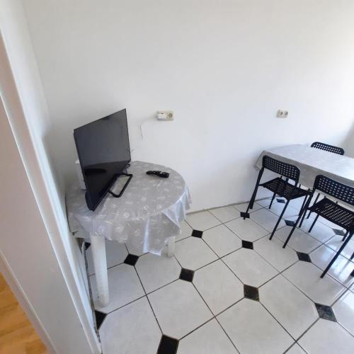 Large flat with separate rooms for 8 guests ST0, Zeitz (foto 10)