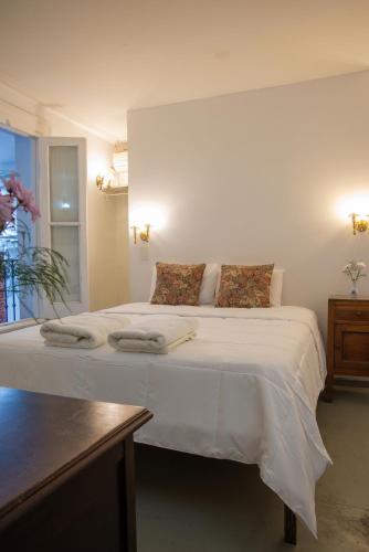 2 twin beds