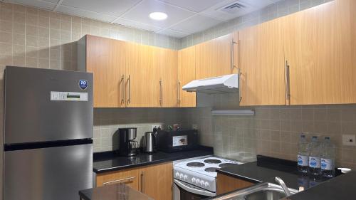 Spontaneous Sea View and High floor Studio Apartment breakfast included 2 people Dubai Marina, Dubaj (fotografie 7)