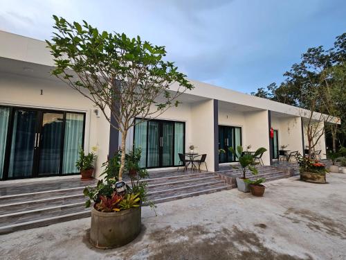 TonLiw Hotel โรงแรมต้นหลิว in ノンブアラムプー