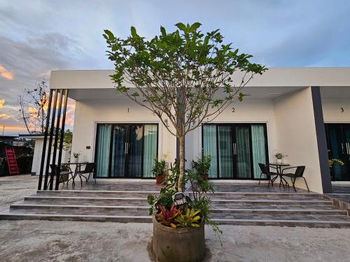 TonLiw Hotel โรงแรมต้นหลิว in ノンブアラムプー