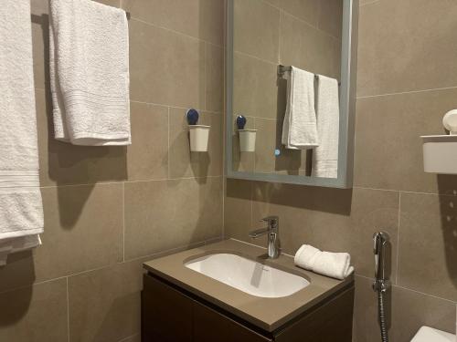 Cozy 2BHK Near Downtown Dubai, Dubaj (fotografie 10)