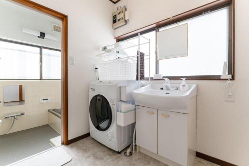 Kasai Hotel near Shinjuku, Akihabara, Asakusa TDR-Disney T-LAB 一棟まるまる葛西ホテル最大9名