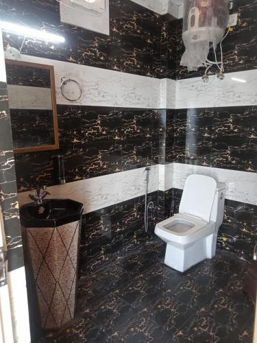 Elite Peak Hotel in Parwanoo